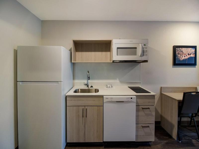 Woodspring Suites Detroit Madison Heights image