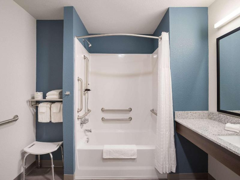 Woodspring Suites Detroit Madison Heights image