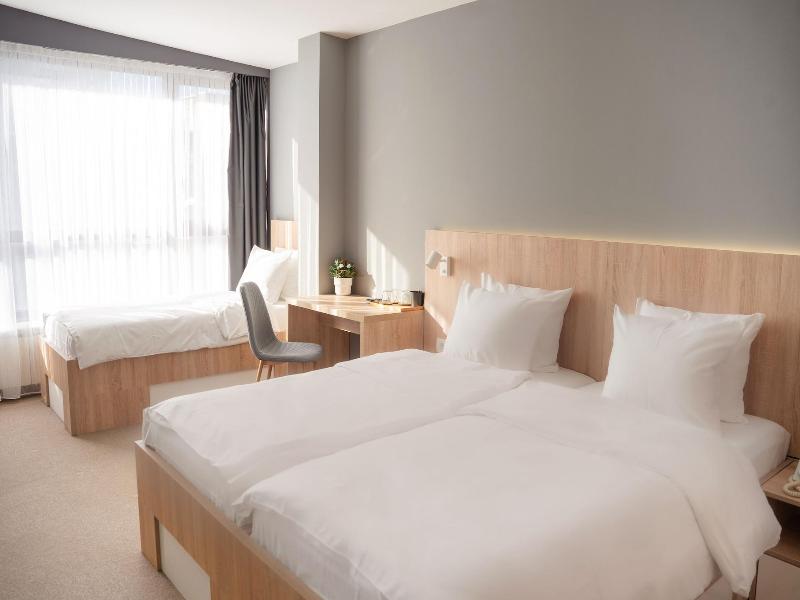 Olivia Rooms image