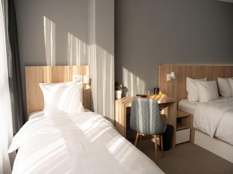 Olivia Rooms image
