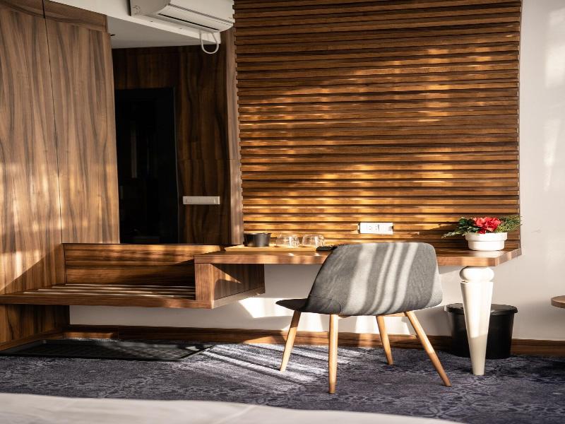 Olivia Rooms image