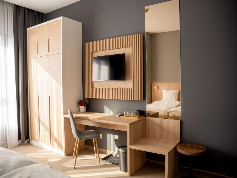 Olivia Rooms image