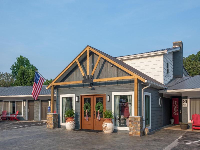 The Lakehouse Inn At Sledd Creek