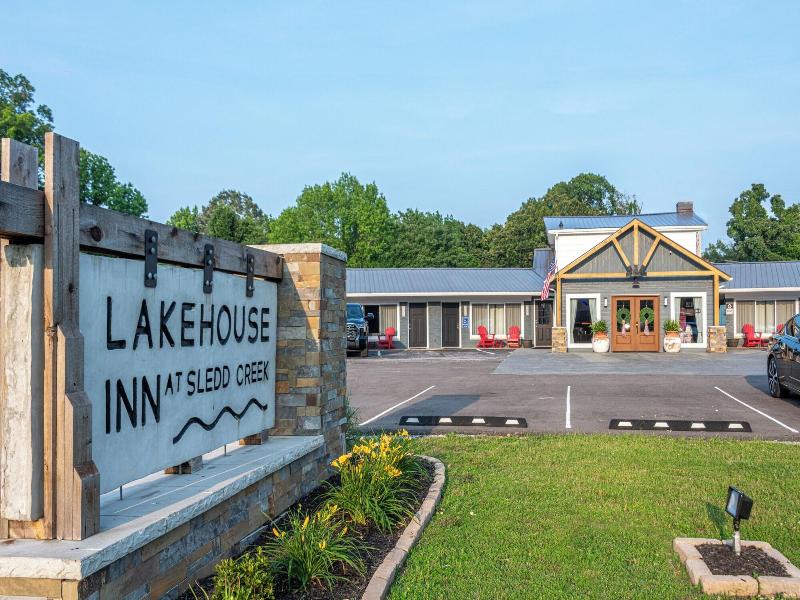The Lakehouse Inn At Sledd Creek