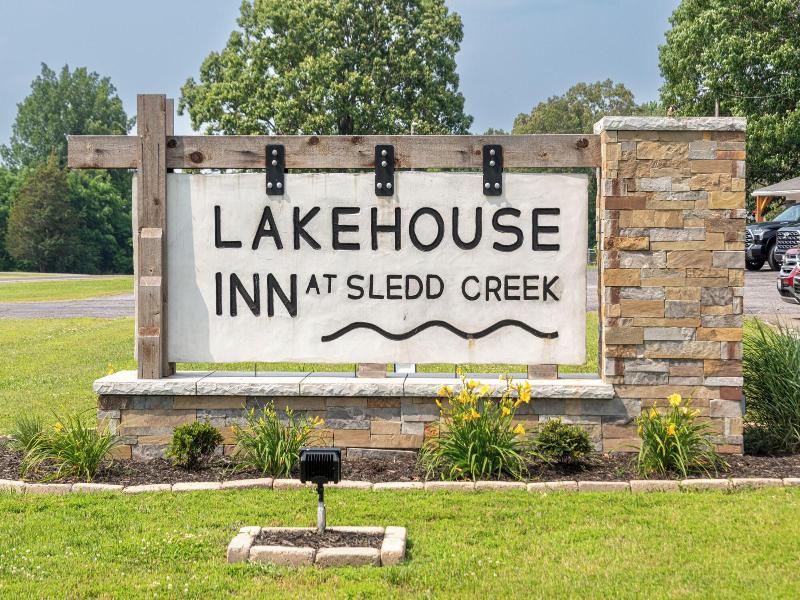 The Lakehouse Inn At Sledd Creek