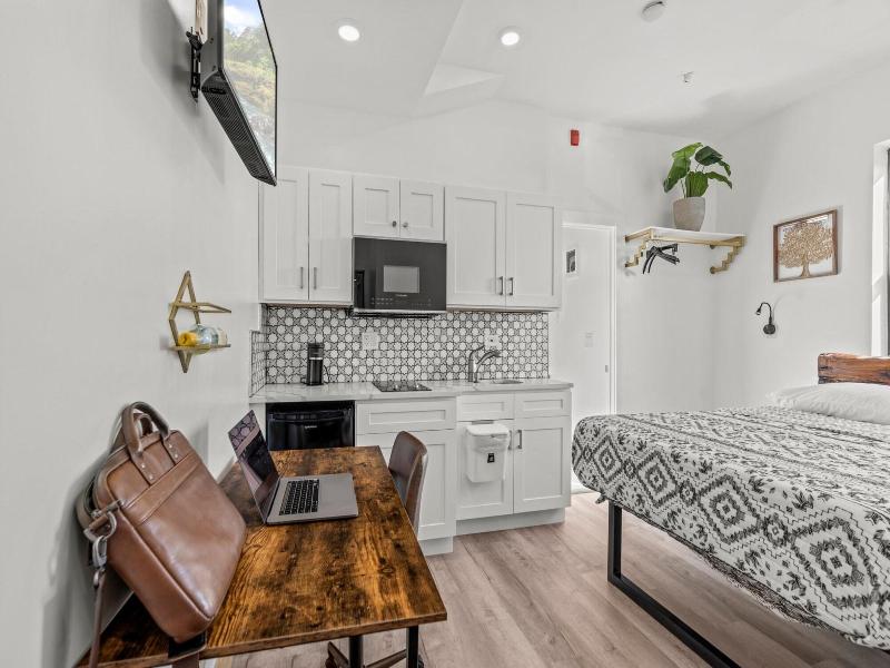 Goodseed Suites Philadelphia Center image