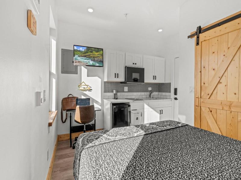 Goodseed Suites Philadelphia Center image