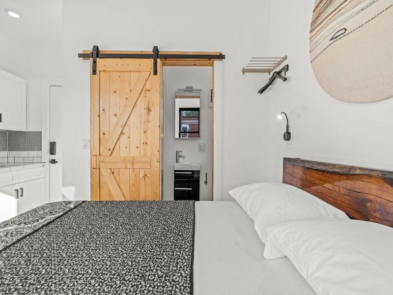 Goodseed Suites Philadelphia Center image
