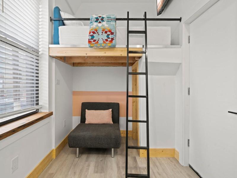 Goodseed Suites Philadelphia Center image