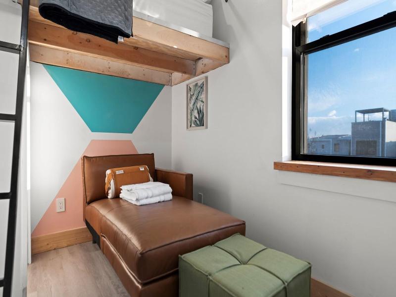 Goodseed Suites Philadelphia Center image