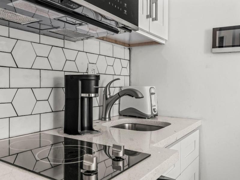 Goodseed Suites Philadelphia Center image