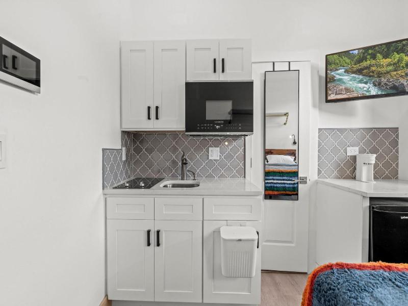 Goodseed Suites Philadelphia Center image
