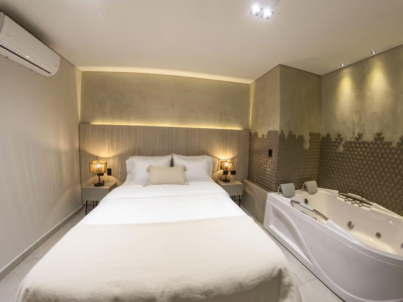 Sonata 44 Hotel Laureles image