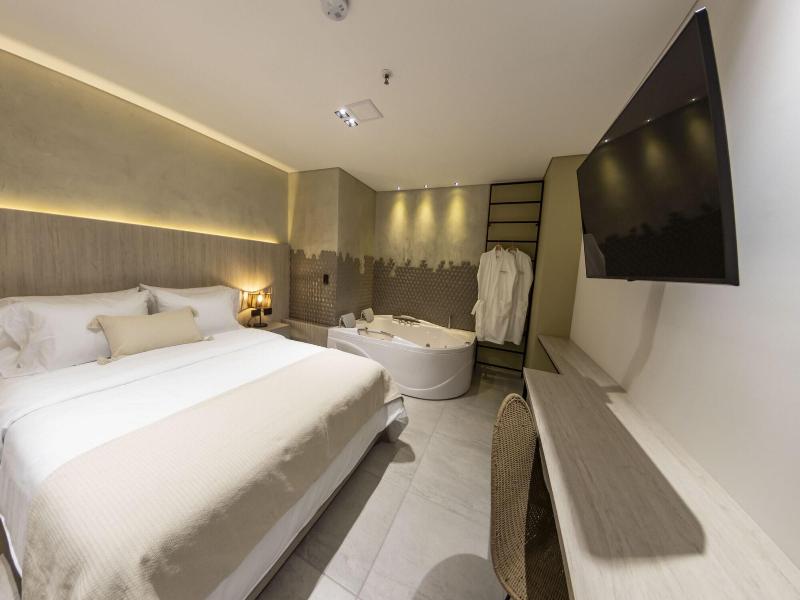 Sonata 44 Hotel Laureles image