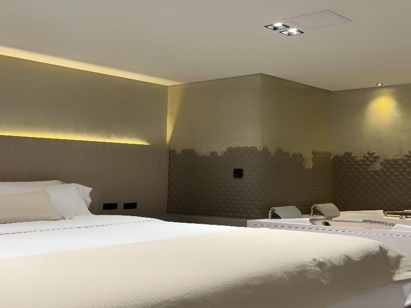 Sonata 44 Hotel Laureles image