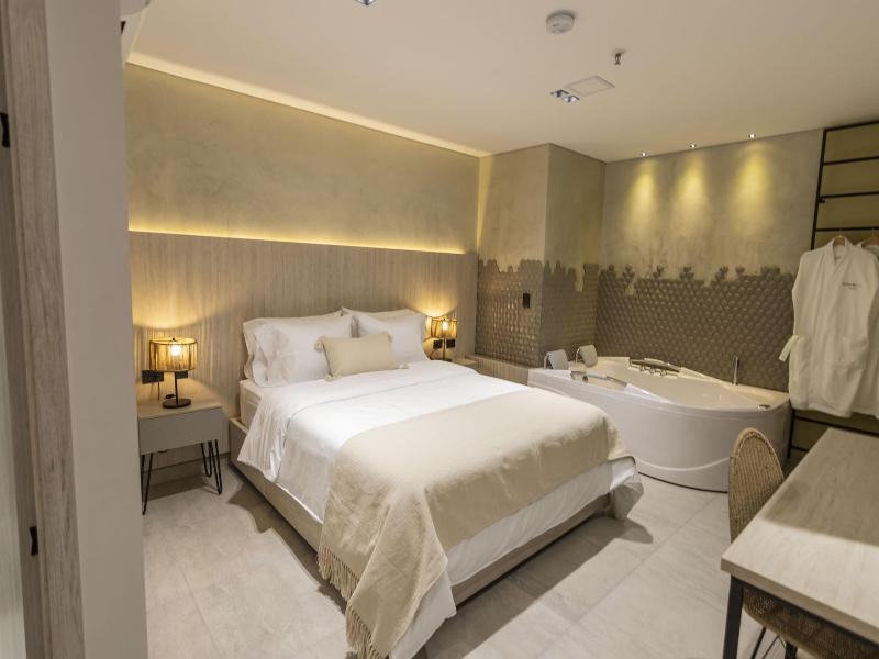 Sonata 44 Hotel Laureles image
