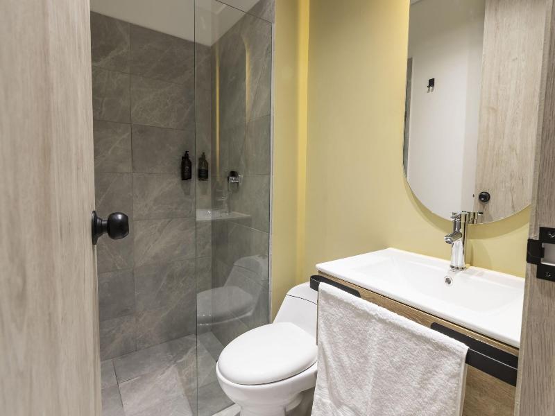Sonata 44 Hotel Laureles image