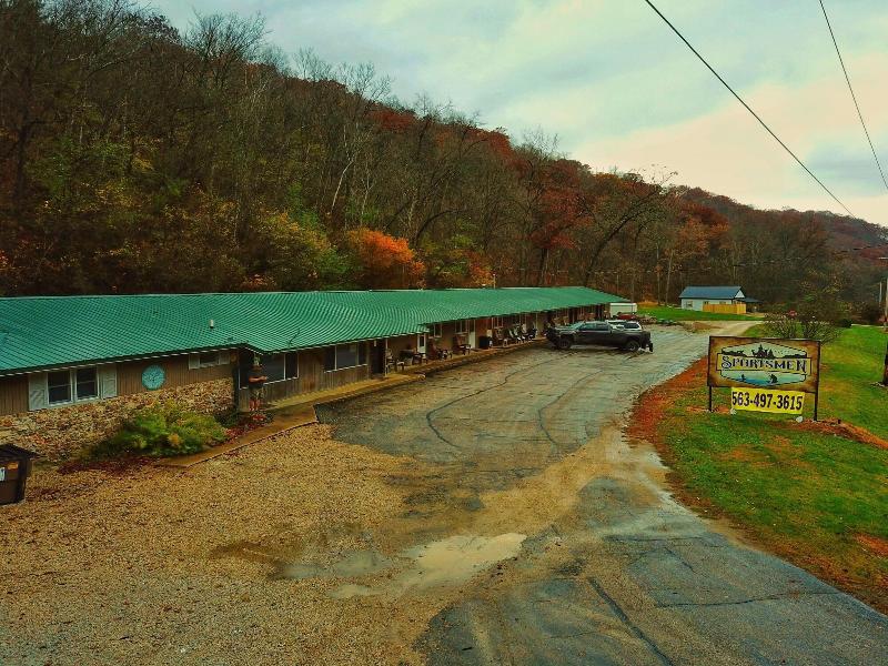 Sportsmen Motel