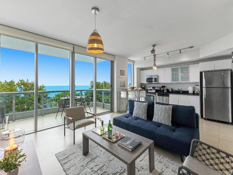 Dharma Home Suites Miami At Monte Carlo