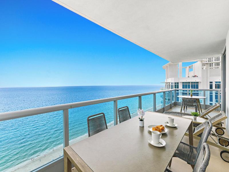 Dharma Home Suites Miami At Monte Carlo image