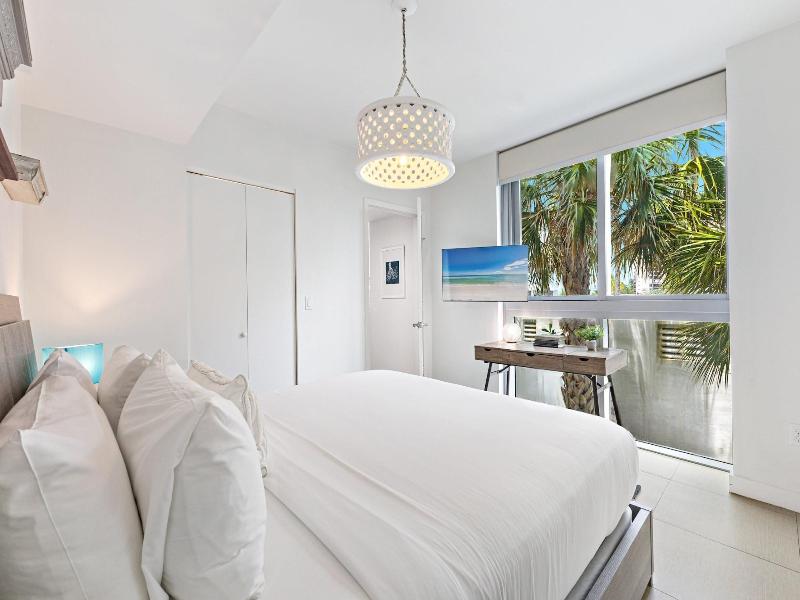 Dharma Home Suites Miami At Monte Carlo image