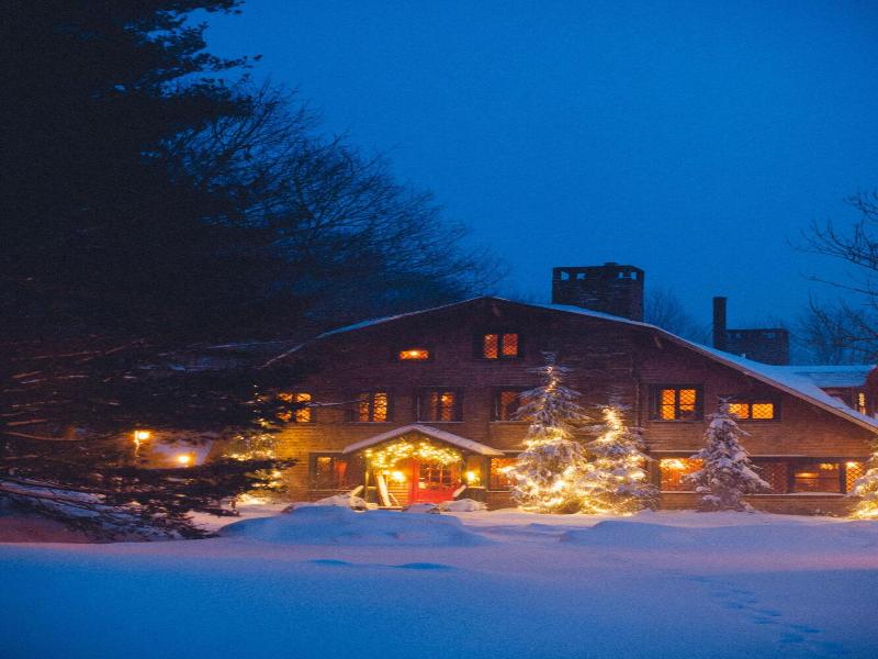 Deer Mountain Inn image
