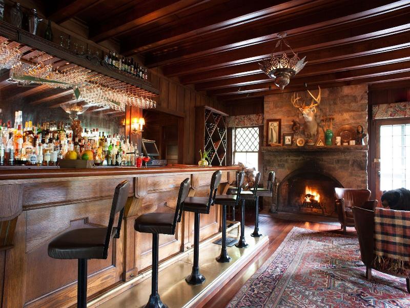 Deer Mountain Inn image