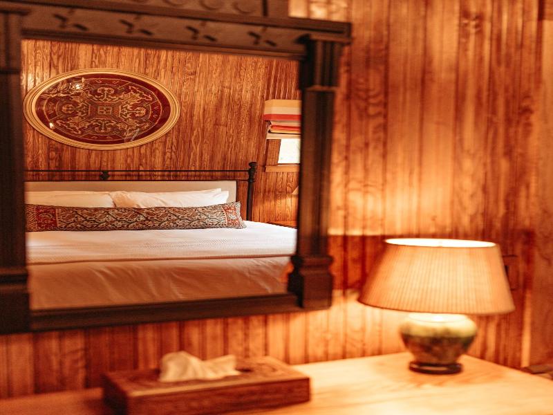 Deer Mountain Inn image