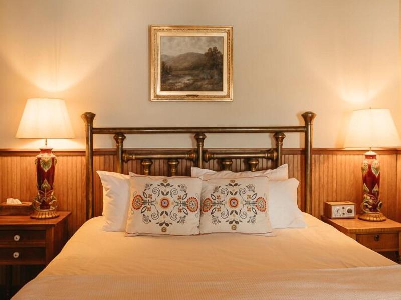 Deer Mountain Inn image