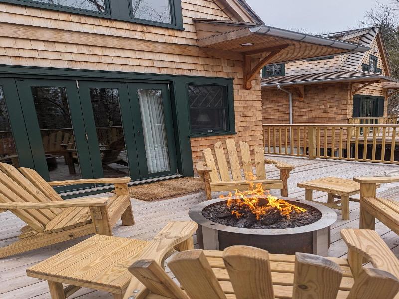 Deer Mountain Inn image