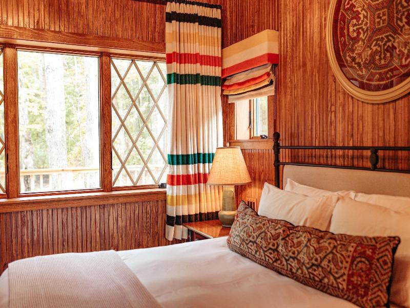 Deer Mountain Inn image