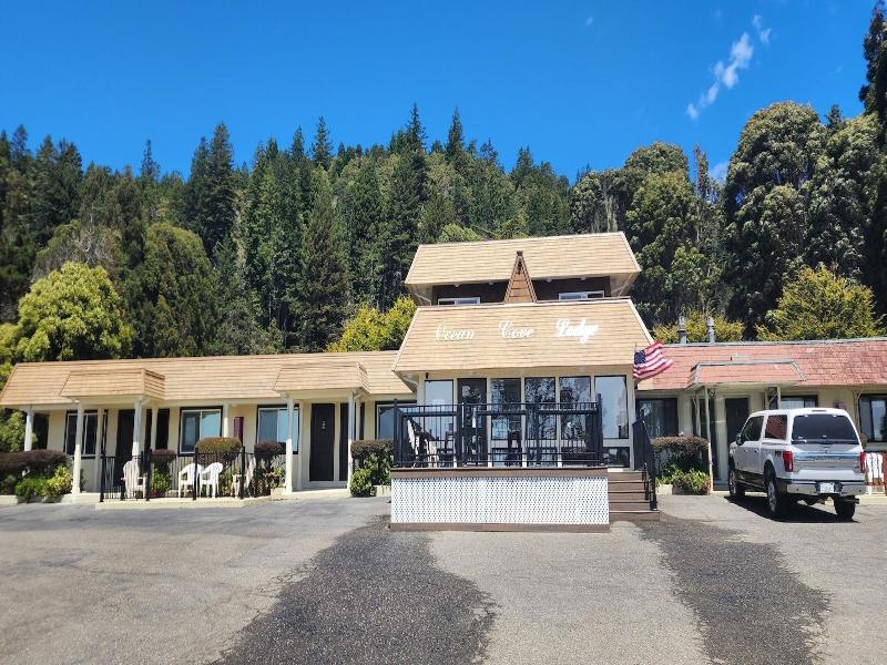 Ocean Cove Lodge image