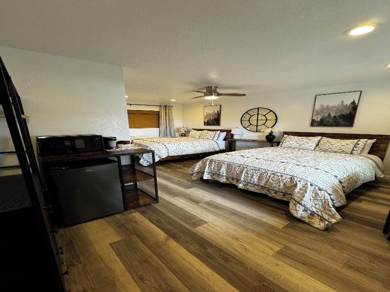 Ocean Cove Lodge image