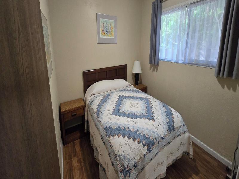 Ocean Cove Lodge image