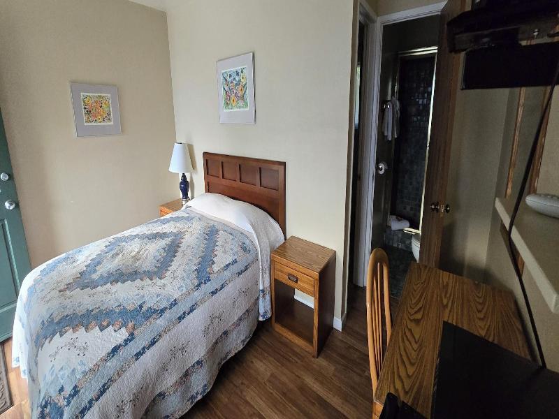 Ocean Cove Lodge image