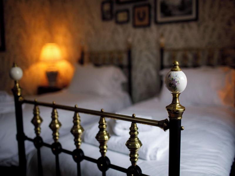 Crown Hotel image