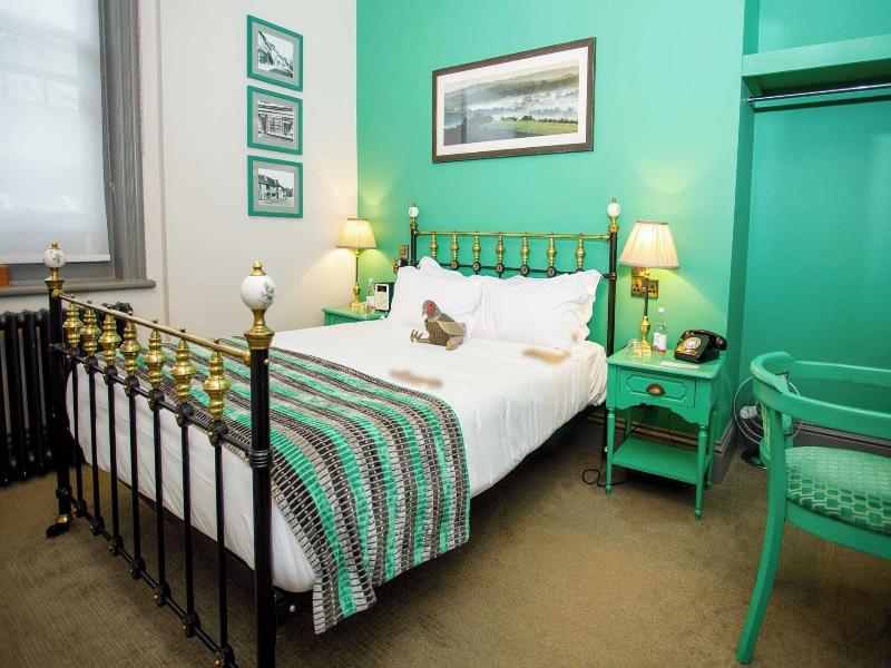 Crown Hotel image