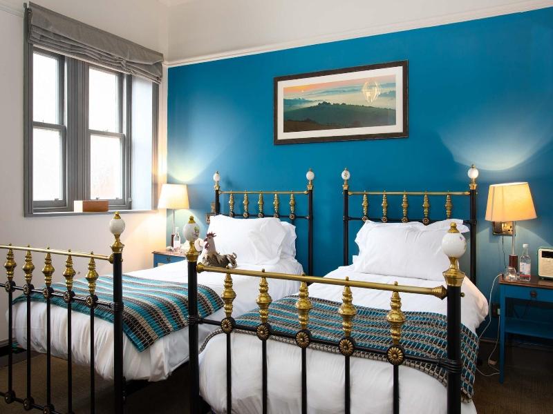 Crown Hotel image