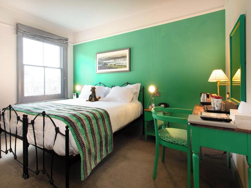 Crown Hotel image