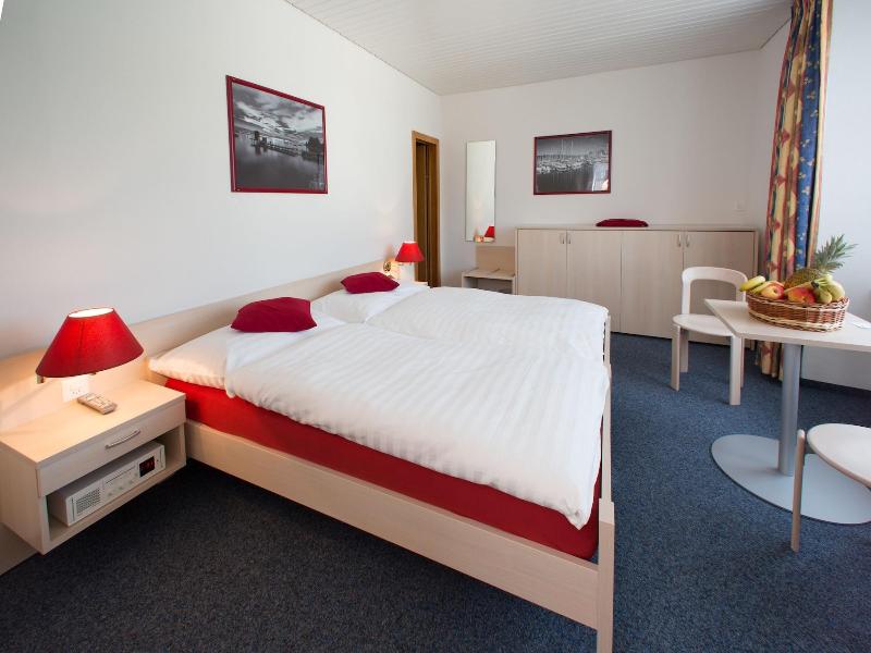 Hotel Du Port image
