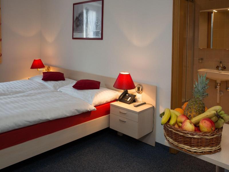 Hotel Du Port image