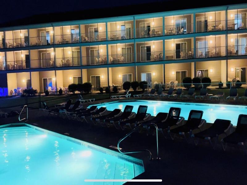 Bayshore Resort At Put In Bay image