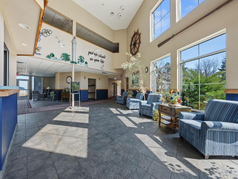 Bayshore Resort At Put In Bay image