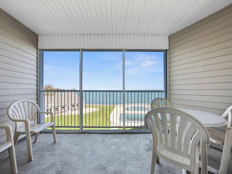 Bayshore Resort At Put In Bay image