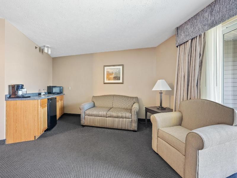 Bayshore Resort At Put In Bay image