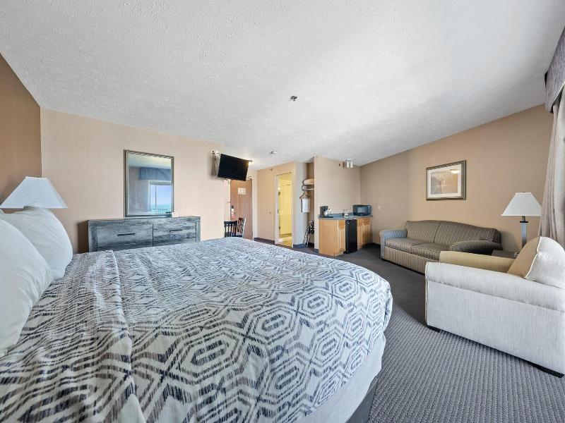 Bayshore Resort At Put In Bay image