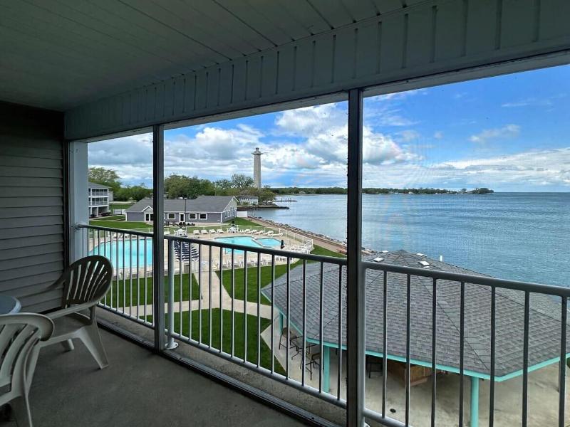 Bayshore Resort At Put In Bay image