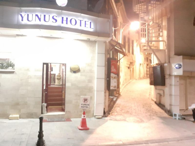 Yunus Hotel