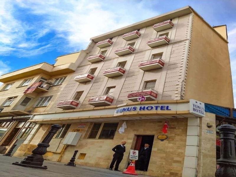 Yunus Hotel