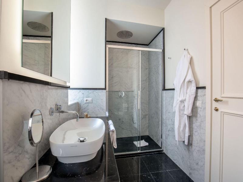 Spagna Luxury Rooms image